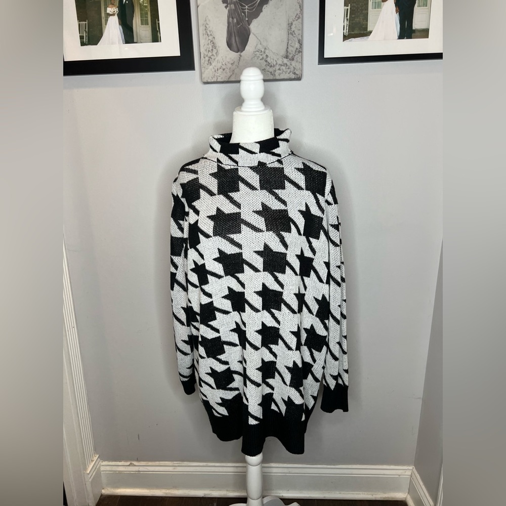 Women’s sweater (Ashley Stewart Houndstooth Sweater)